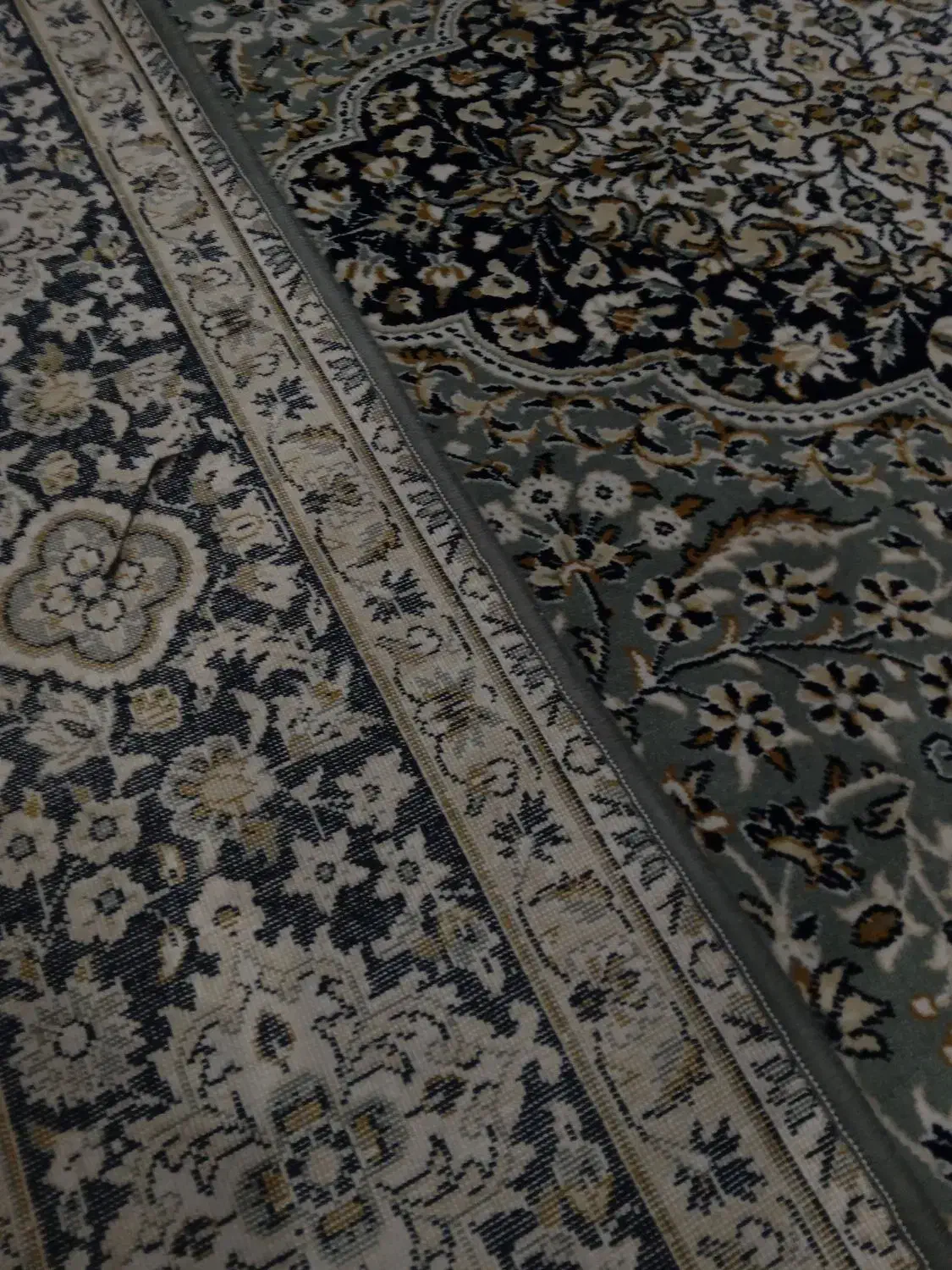 یک جفت فرش۶ متری ماشینی|فرش|پردیس, فاز ۱۱|دیوار