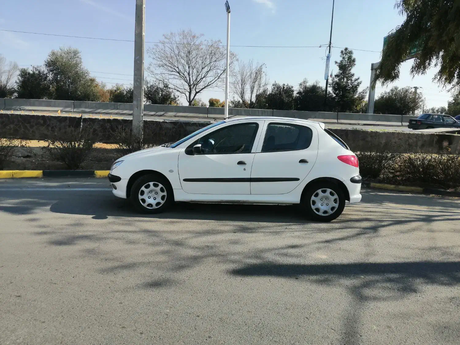 پژو 206 در حد|خودرو سواری و وانت|قم, انسجام|دیوار