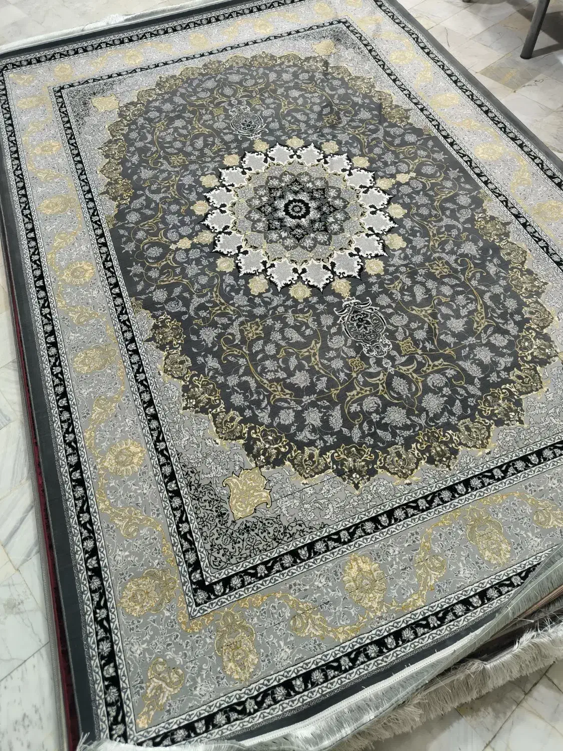 تعدادی۶ متری ۱۰۰۰ شانه تک آکبند|فرش|قم, نیروگاه|دیوار