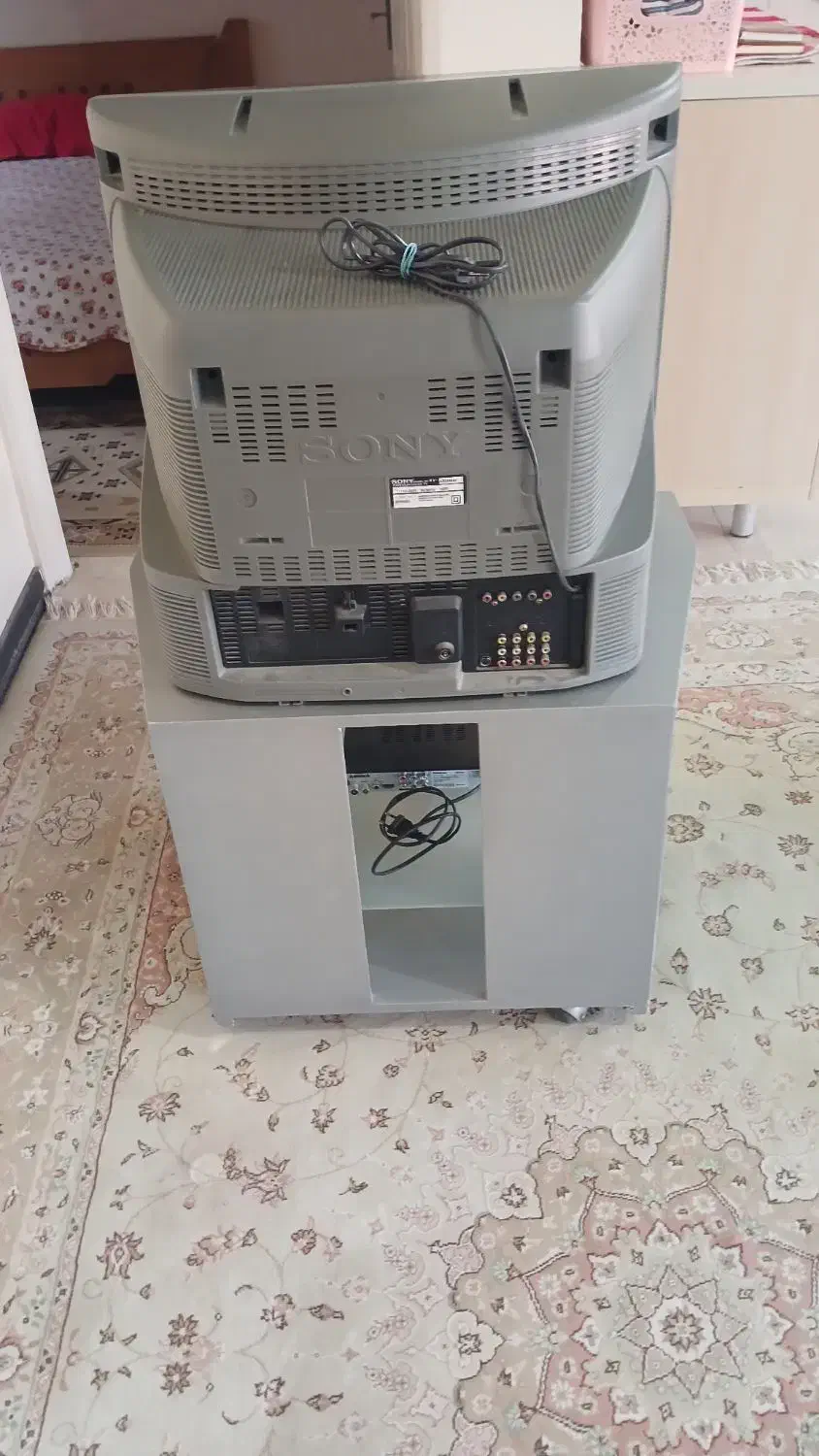 تلویزیون سونی و دستگاه دیجیتال داخلی|تلویزیون و پروژکتور|کیلان, |دیوار