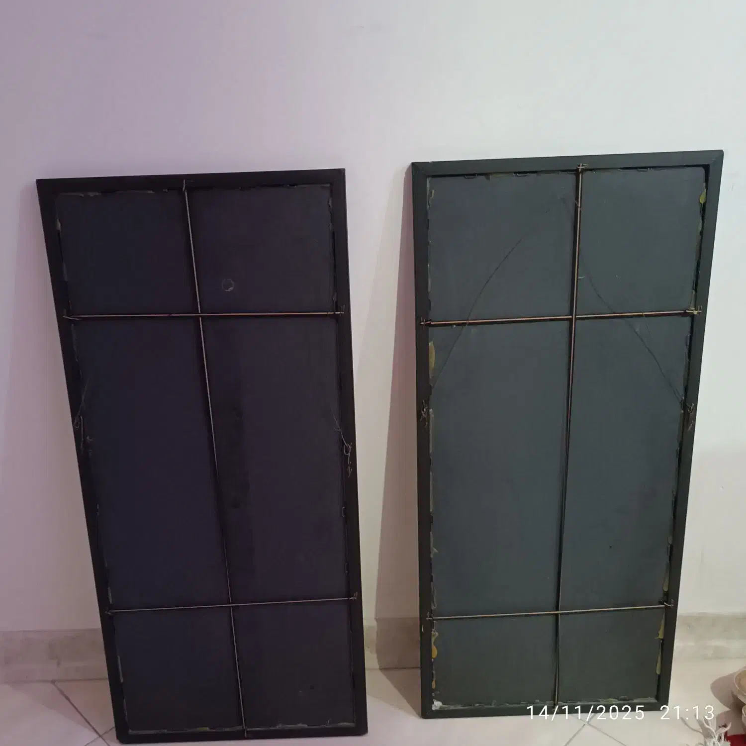 آیینه|آینه|فردیس, منظریه|دیوار