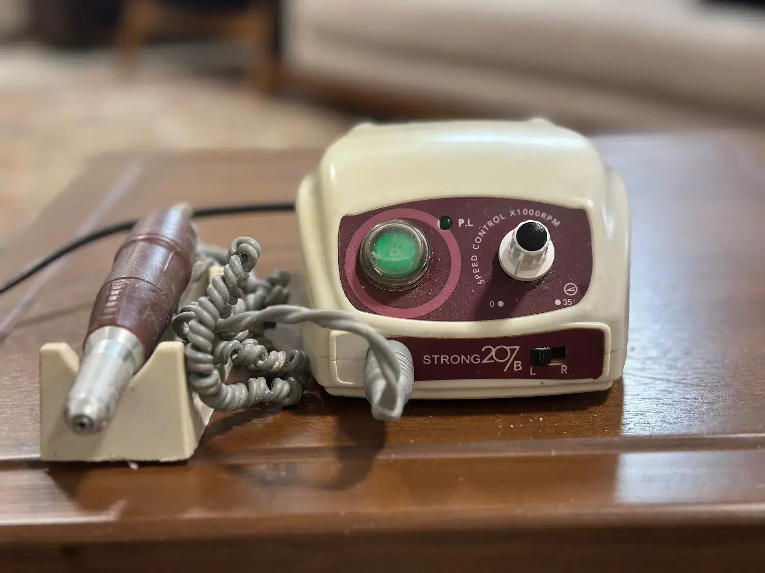 وسایل ناخن|آرایشگاه و سالن‌های زیبایی|فریدون‌کنار, |دیوار