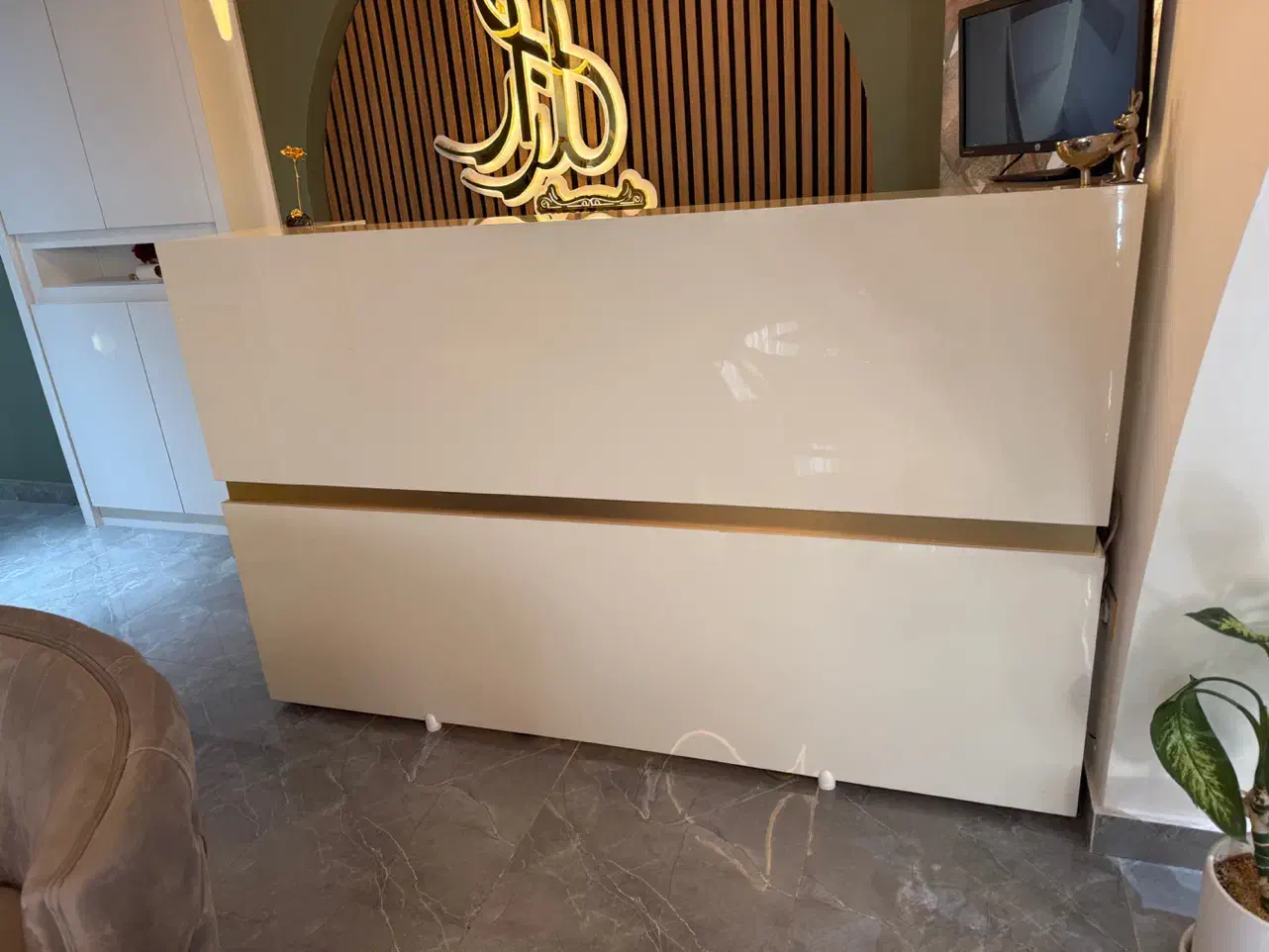 میز منشی|مبلمان اداری|ارومیه, |دیوار