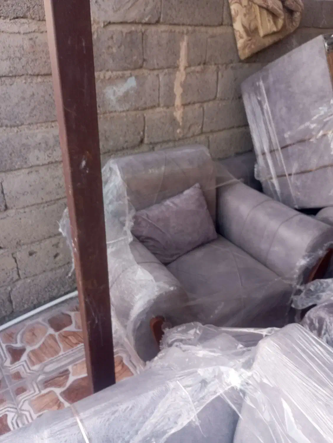 دو دست مبل هشت نفره|مبلمان خانگی و میز عسلی|سندرک, |دیوار