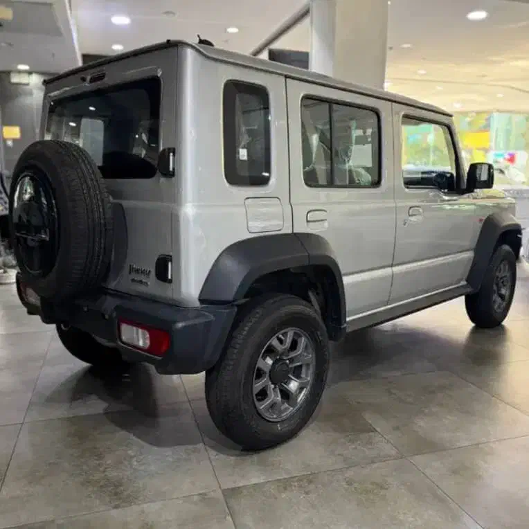 سوزوکی جیمنی ۲۰۲۴  ۵ درب نقره ای|خودرو سواری و وانت|ارومیه, |دیوار