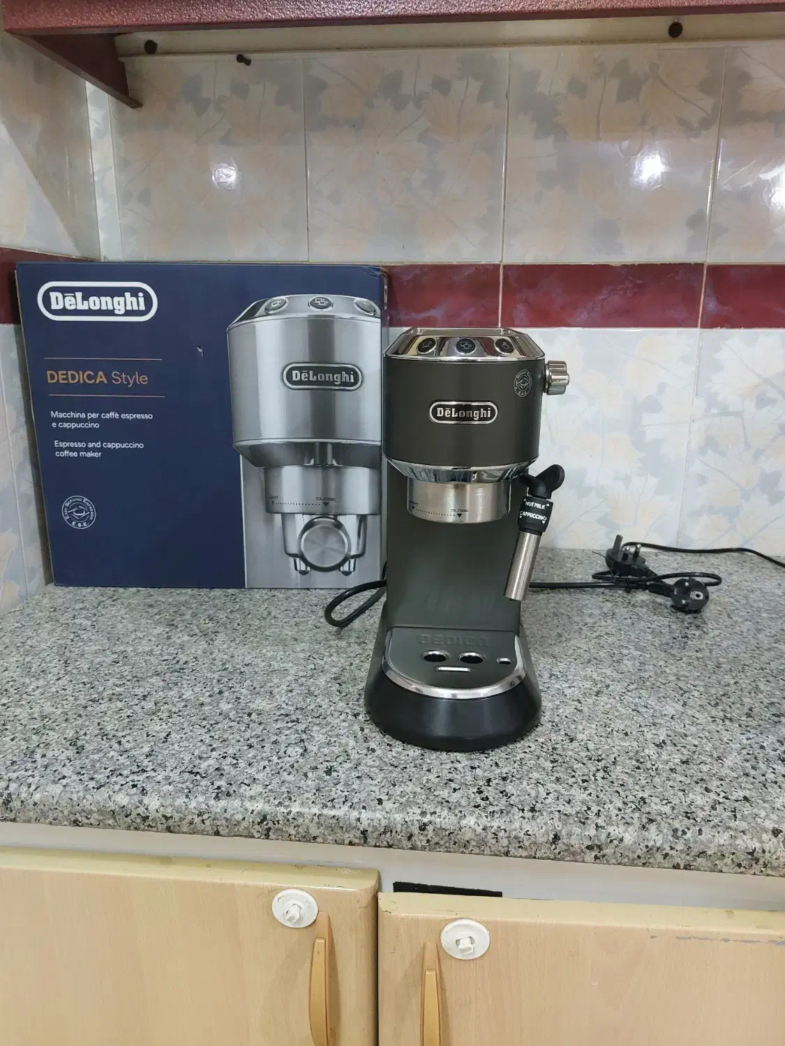 اسپرسو ساز دلونگی|سماور، چای‌ساز، قهوه‌ساز|قم, طلاب غیر ایرانی|دیوار