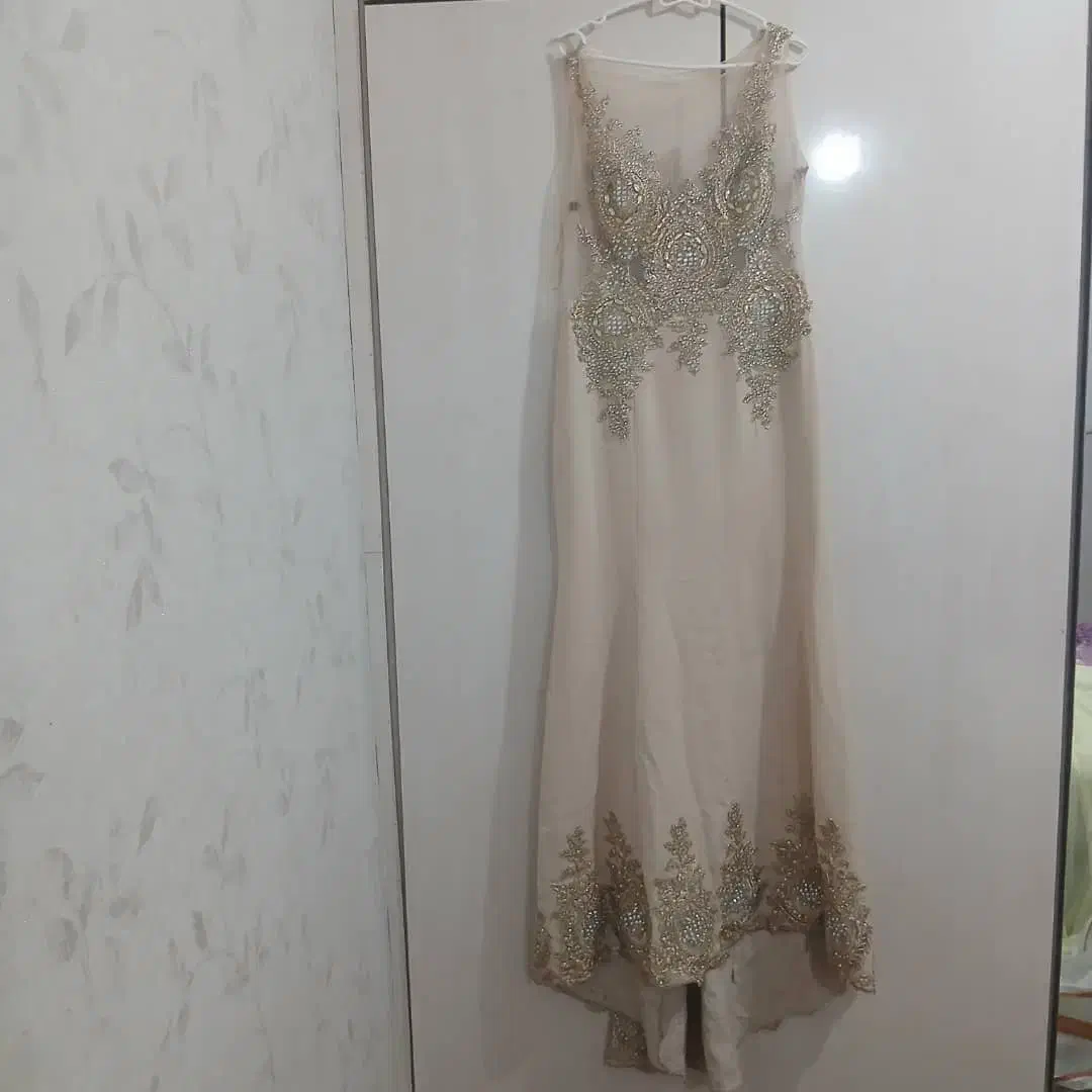 لباس مجلسی|لباس|سوسنگرد, |دیوار