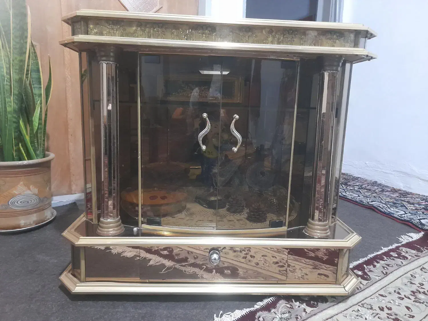 میز|بوفه، ویترین، کنسول|خوی, |دیوار