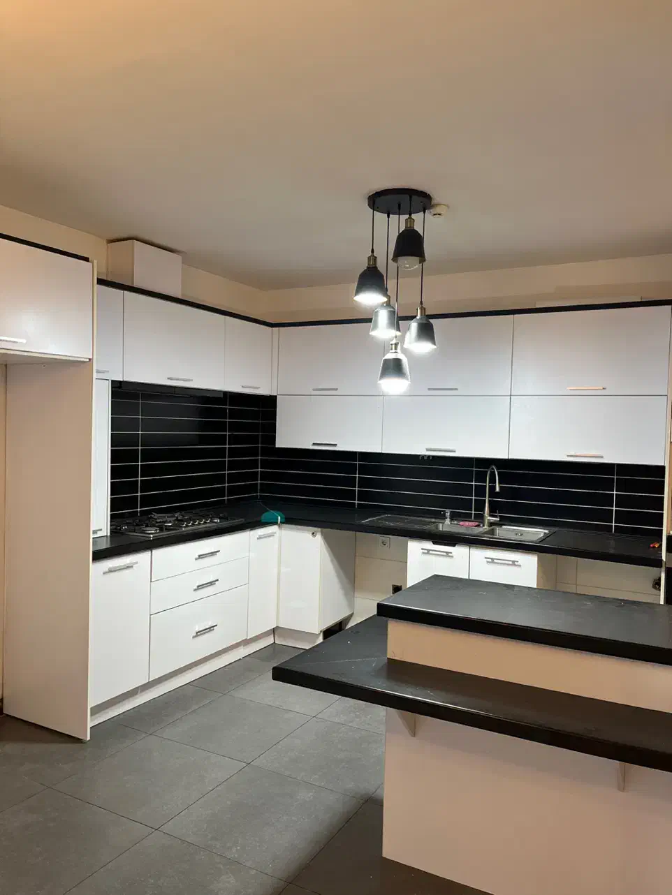 رهن و اجاره /۱۱۵متر ۲خواب/برج لوکس /فول امکانات