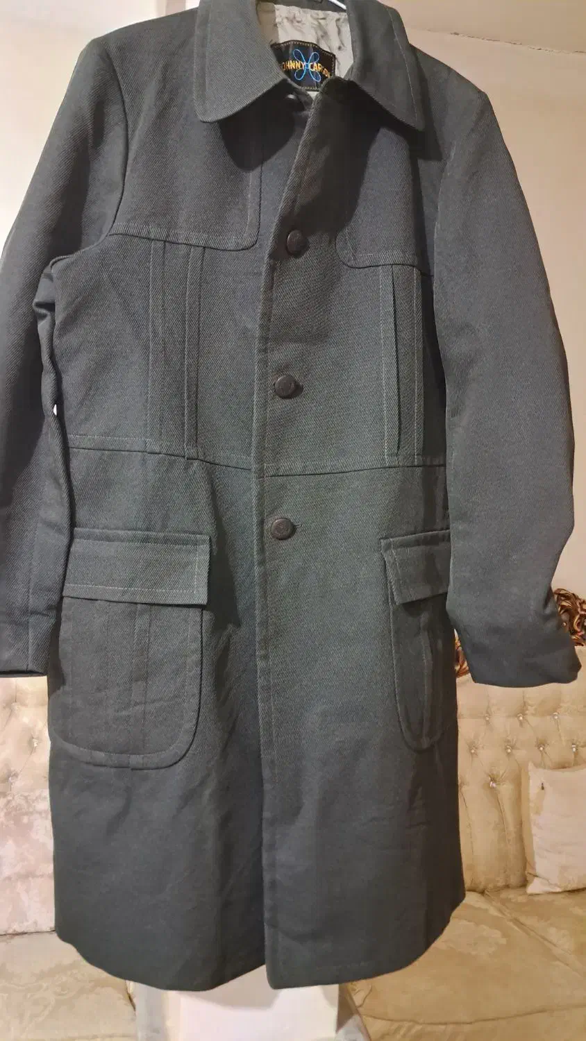 بارونی|لباس|میانه, |دیوار