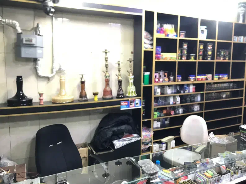 واگذاری دخانیاتی‌باتمام وسایل(بلوار رسالت)|اجارهٔ مغازه و غرفه|ورامین, ورامین|دیوار