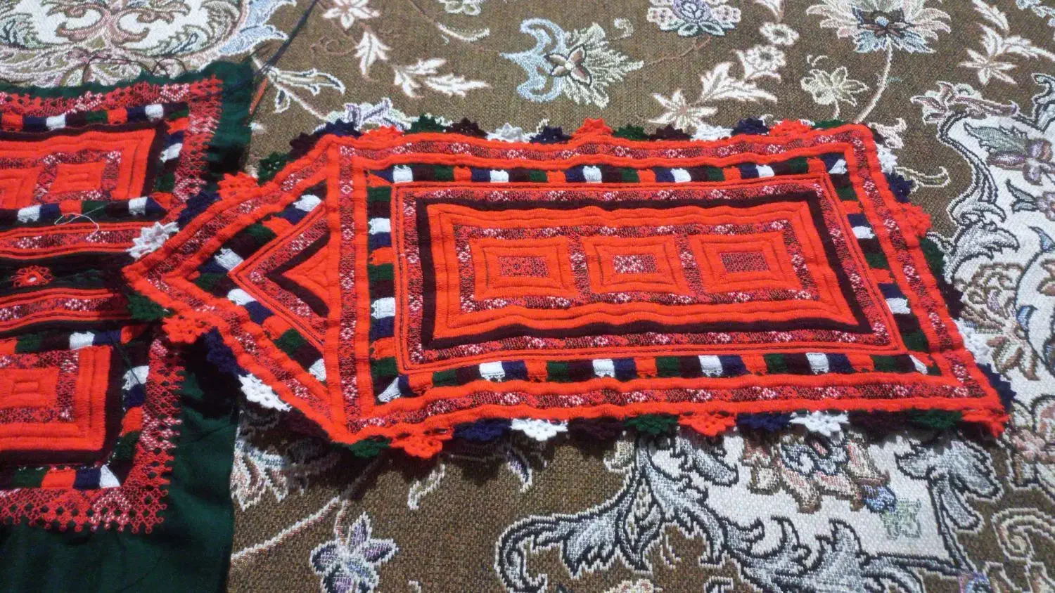 زیح استین|لباس|سراوان, |دیوار