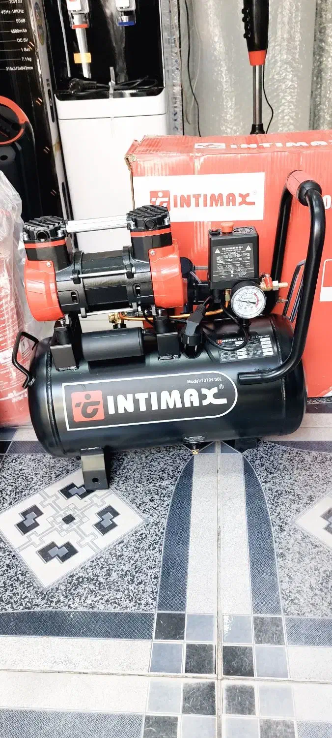 پمپ باد 30و40 لیترسایلنت سیم پیچ مس مایر آلمان|ابزارآلات|بروجرد, |دیوار