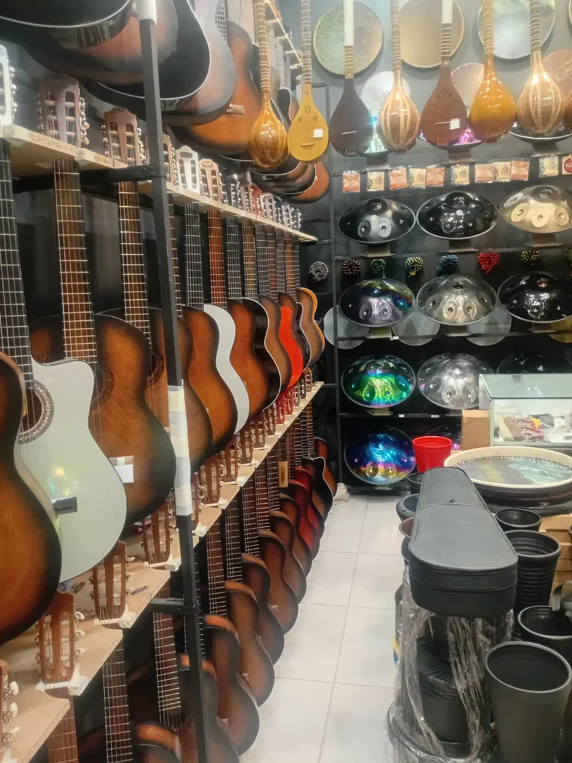 گیتار قیمت مناسب|گیتار، بیس، امپلیفایر|مشهد, ایثار|دیوار