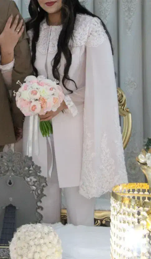 لباس عقد|لباس|الوند, |دیوار