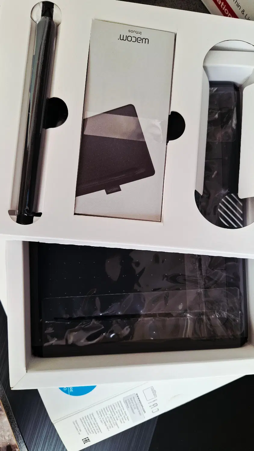 قلم نوری وکام مدل Intuos CTL-4100K|قطعات و لوازم جانبی رایانه|تهران, شهرک امام خمینی|دیوار