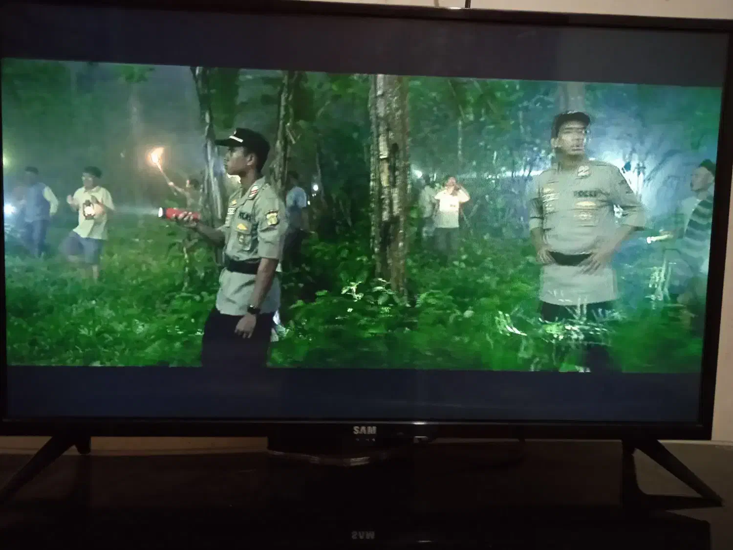 تلویزیون ال ای دی|تلویزیون و پروژکتور|زاهدان, |دیوار