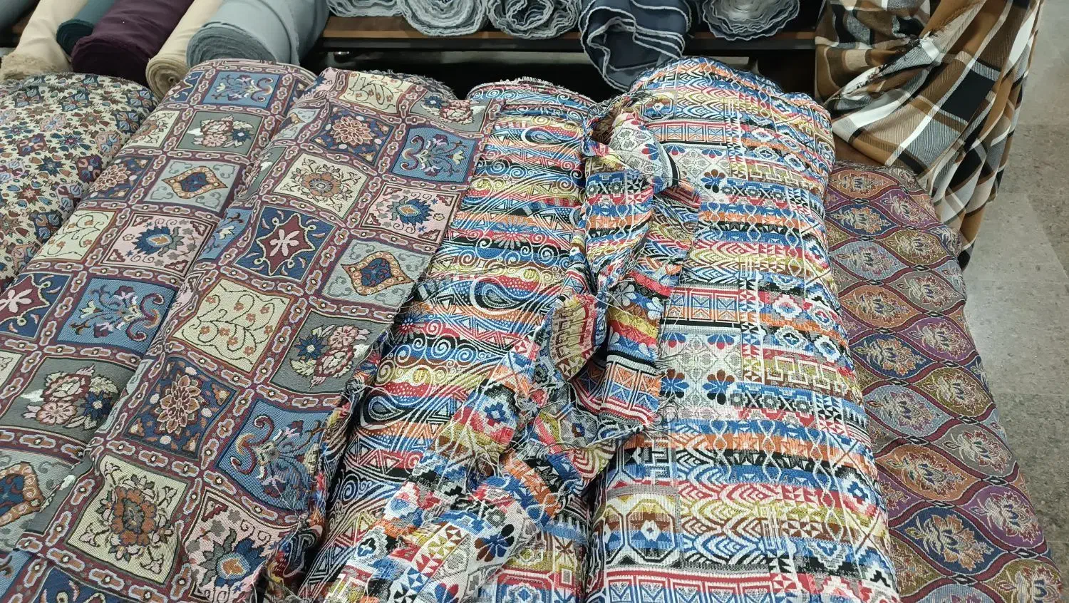 زیر سفره جاجیم|گلیم، جاجیم، گبه|بوشهر, |دیوار