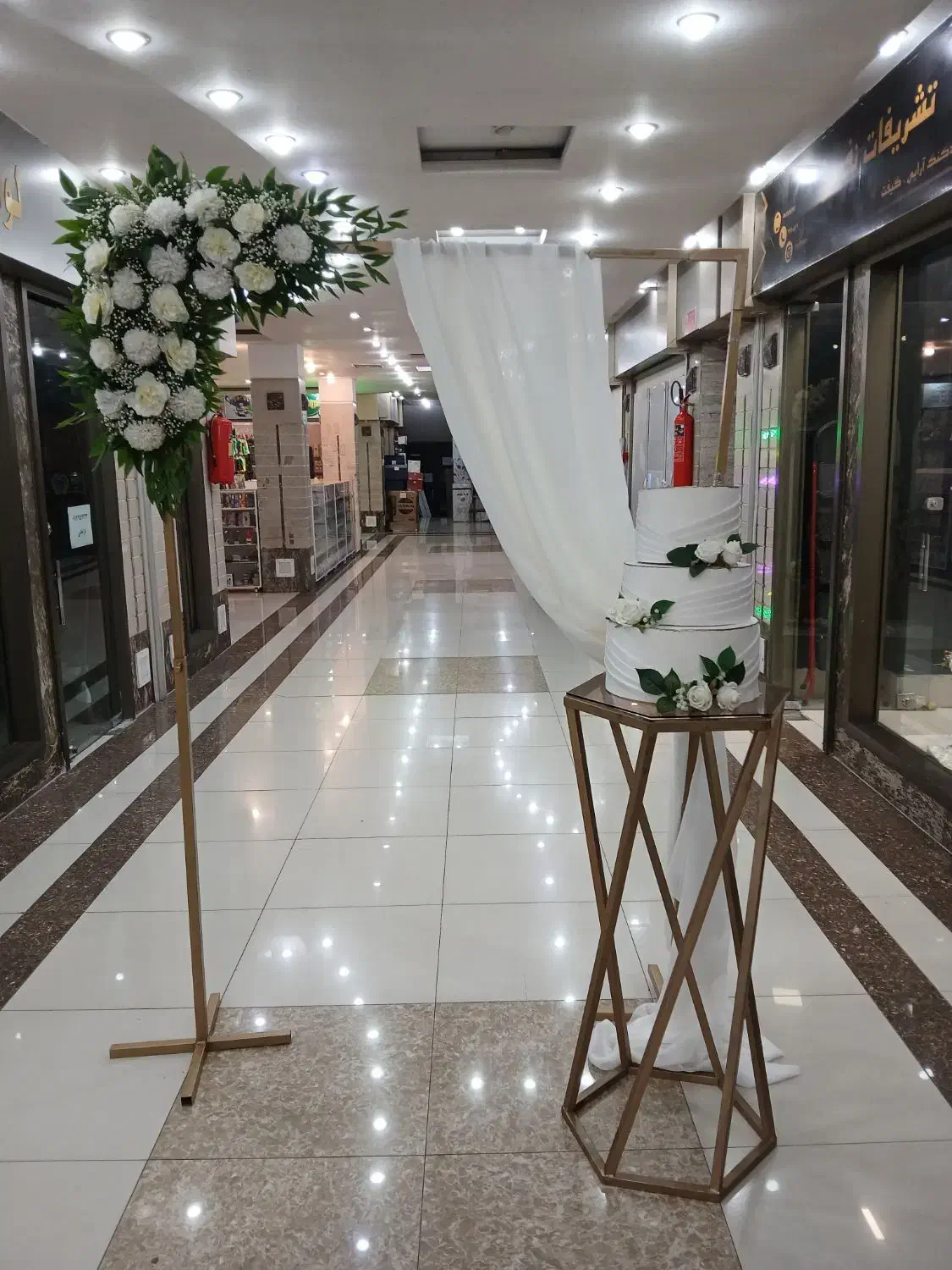 گل آرایی بادکنک آرایی ماشین عروس طراحی ویژه|خدمات پذیرایی، مراسم|قم, حاج زینل|دیوار