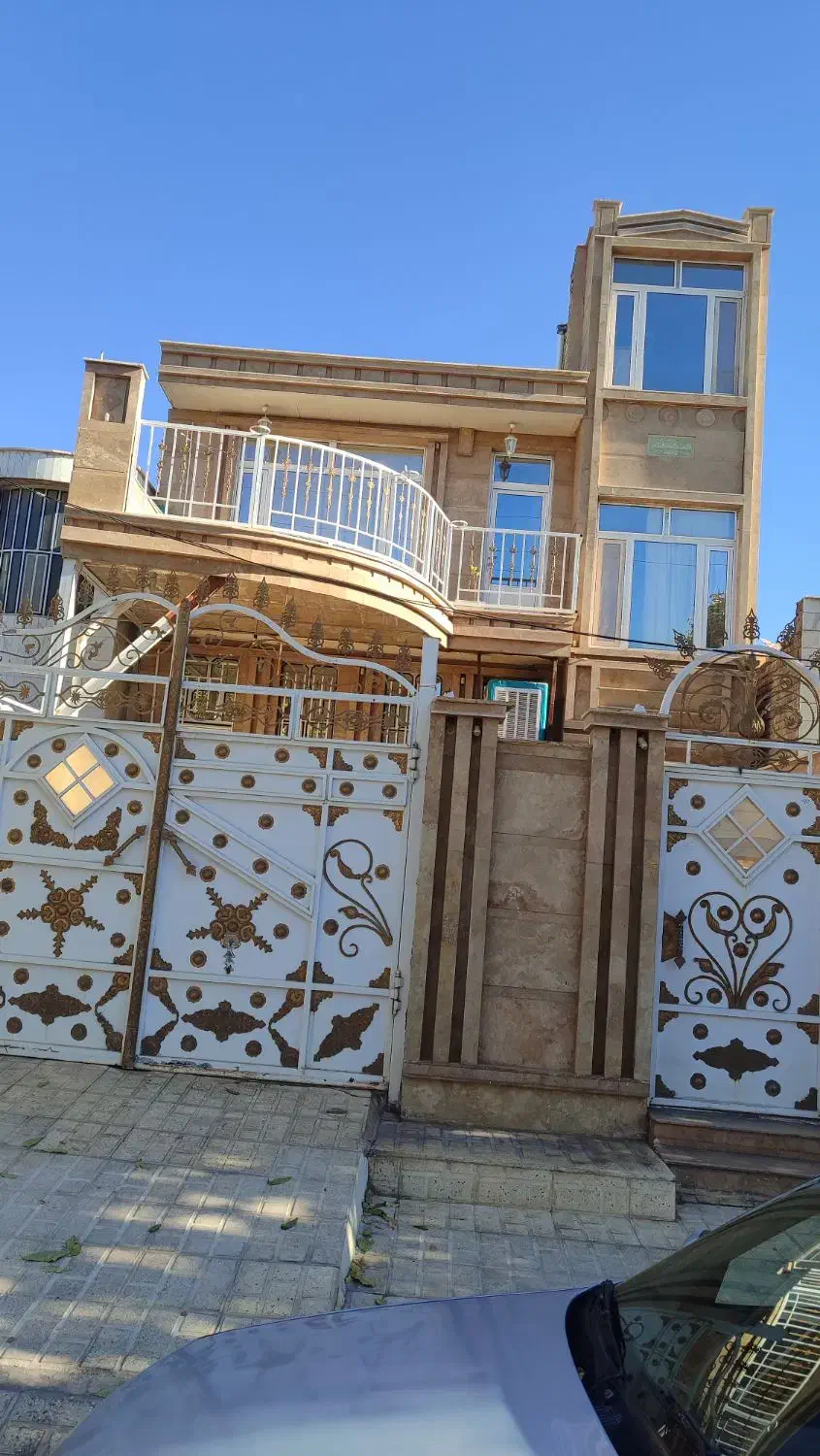 160متری دوطبقه ویلایی خیابان 20متری|فروش خانه و ویلا|اسلامآباد غرب, |دیوار