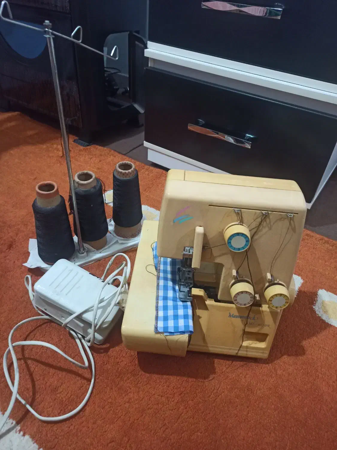 چرخ سردوز مامی لوک 3نخ|چرخ خیاطی و ریسندگی|ساری, |دیوار