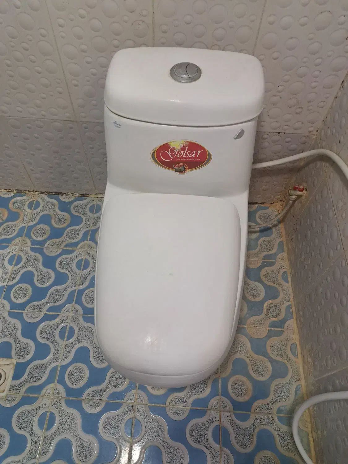 توالت فرنگی و روشویی وسیفون  آینه|لوازم سرویس بهداشتی|سهند, |دیوار