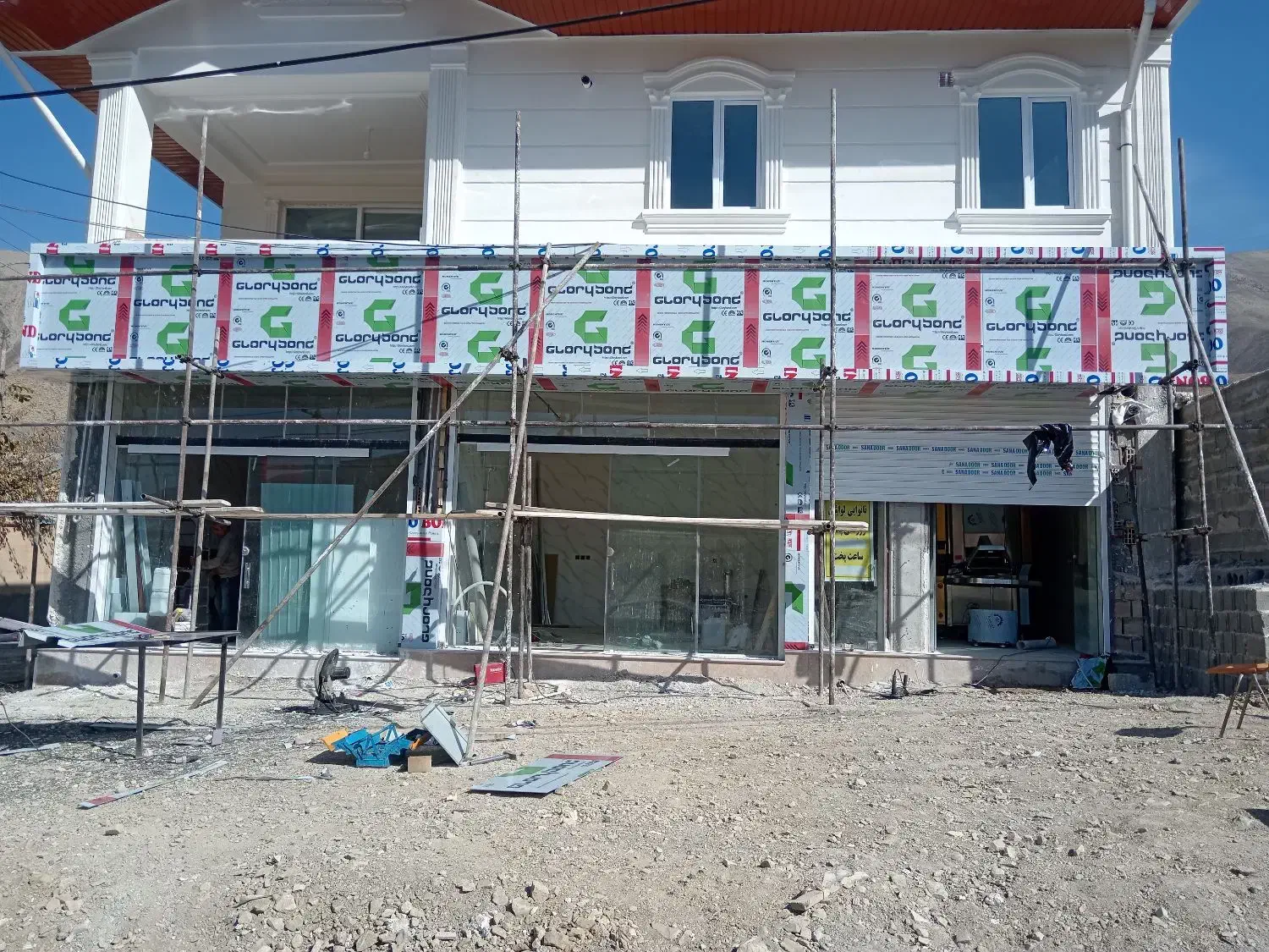 اجرا نمای  کامپوزیت تابلو سردری  پوشش کرکره|خدمات پیشه و مهارت|اردبیل, |دیوار