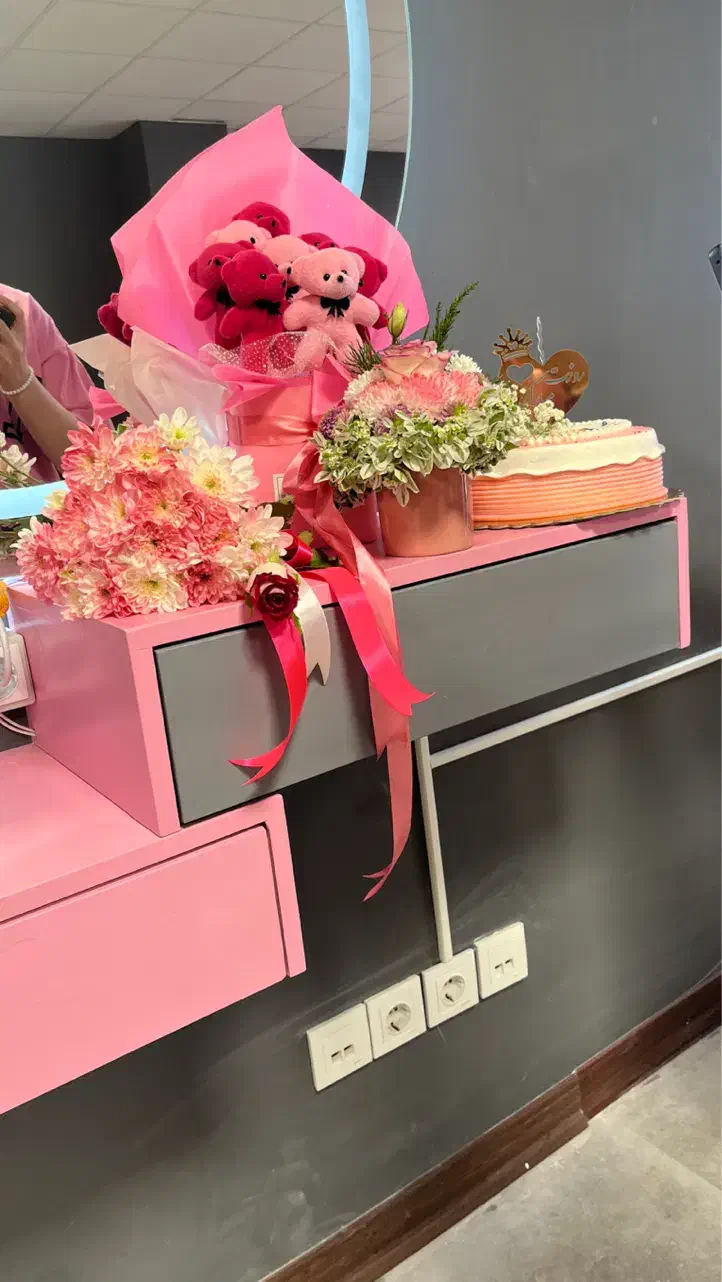 اجاره لاین ناخن مژه رنگ‌ مو کوپ بافت و..|خدمات آرایشگری و زیبایی|کرج, فاز ۳ گوهردشت|دیوار