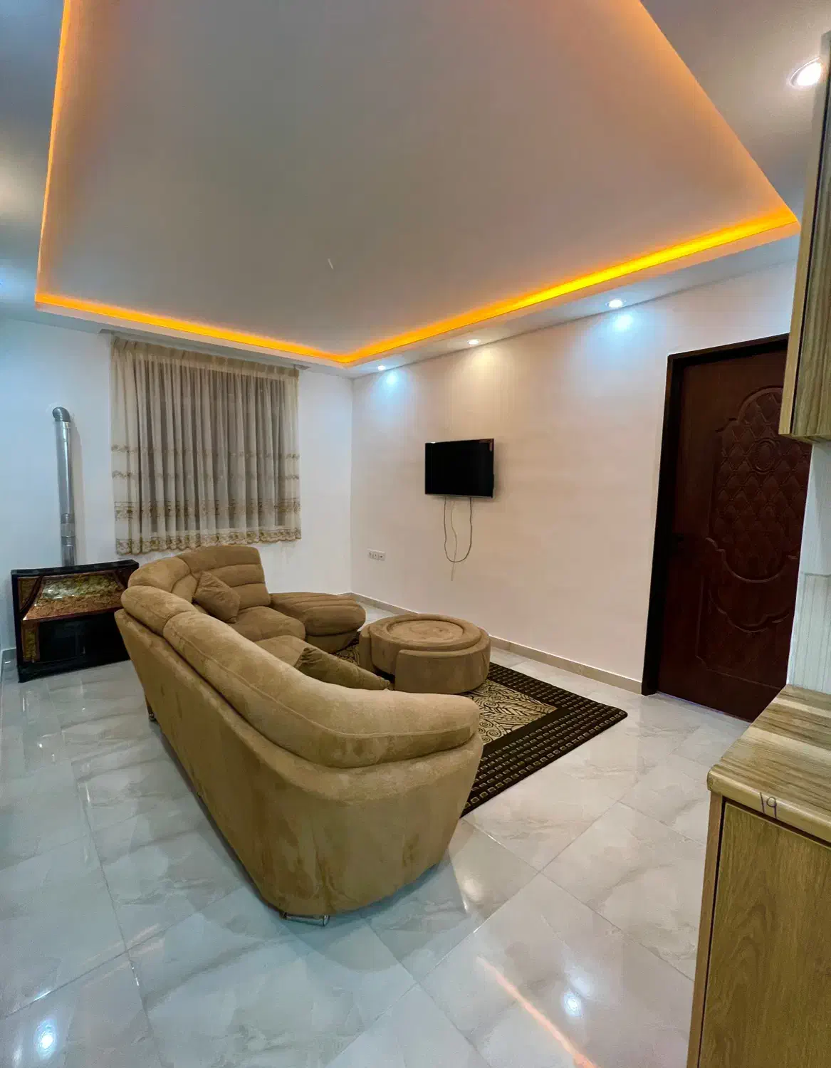 اجاره تک خواب شیک و نوساز|اجارهٔ کوتاهمدت ویلا و باغ|بندر انزلی, میان پشته|دیوار