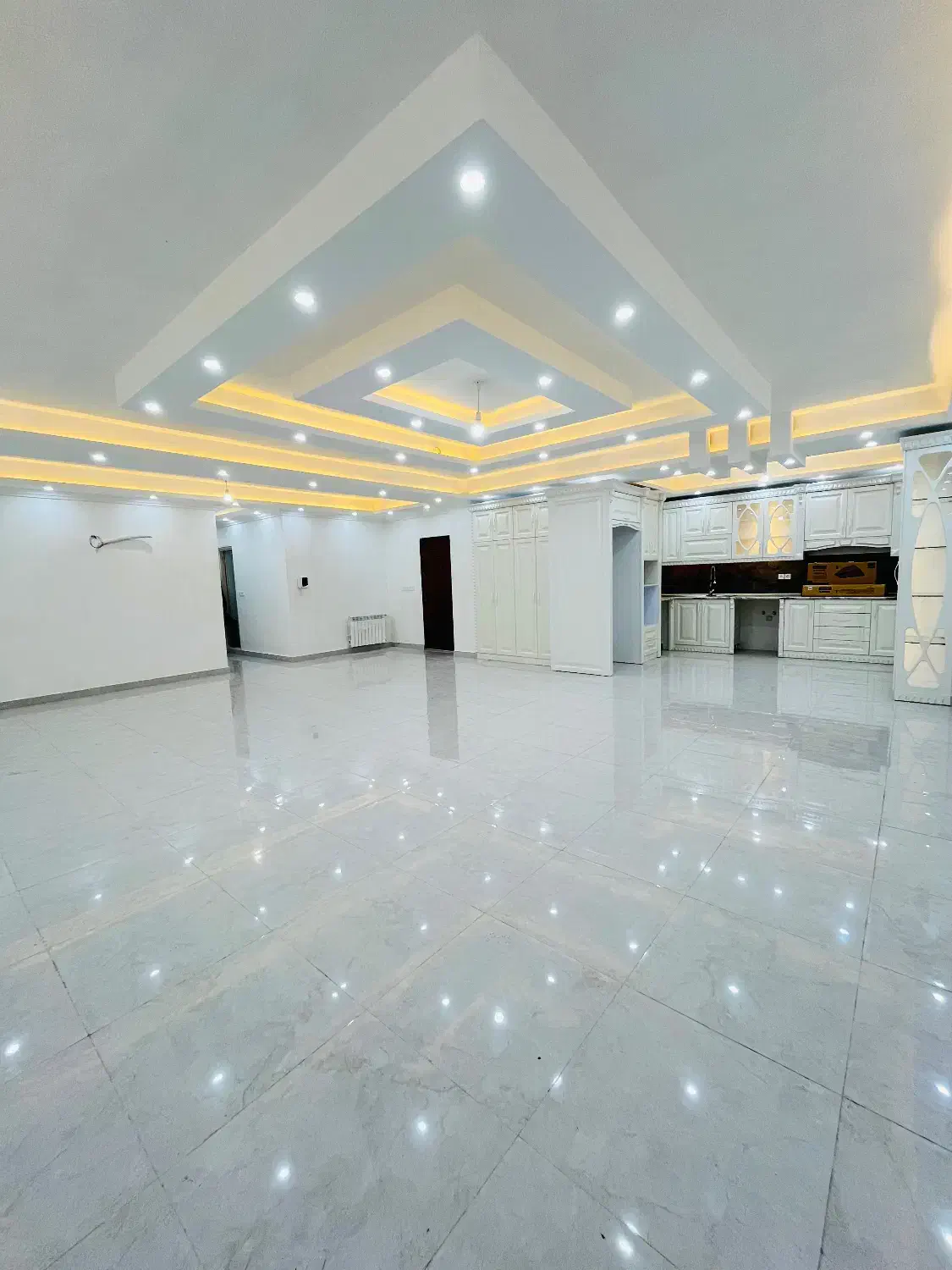 آپارتمان ۱۶۳ متری ۳ خواب صومعه سرا مرکز شهر|فروش آپارتمان|صومعهسرا, |دیوار