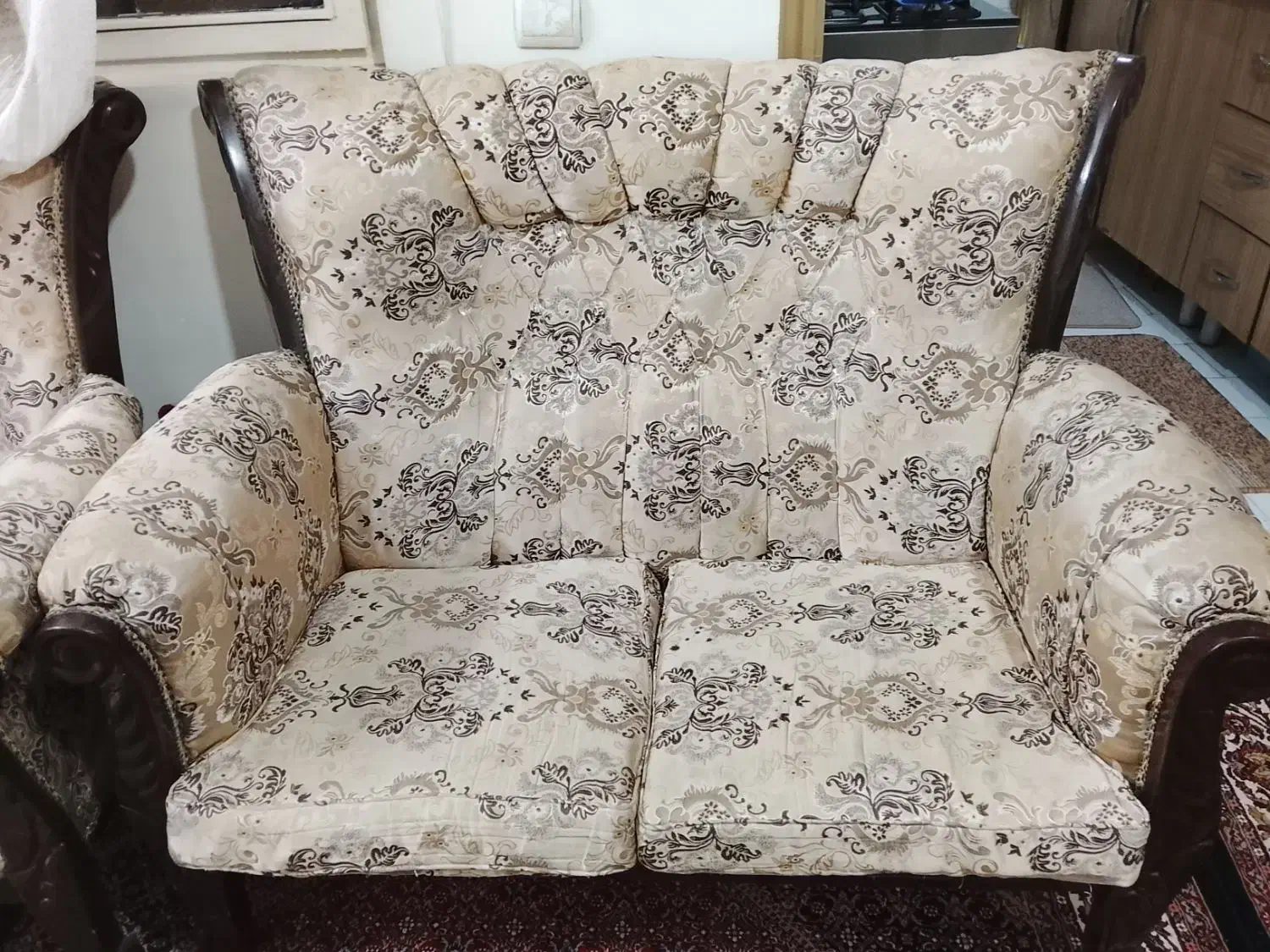 مبل 7نفره کاملاسالم چوب گردو|مبلمان خانگی و میز عسلی|تهران, مختاری|دیوار