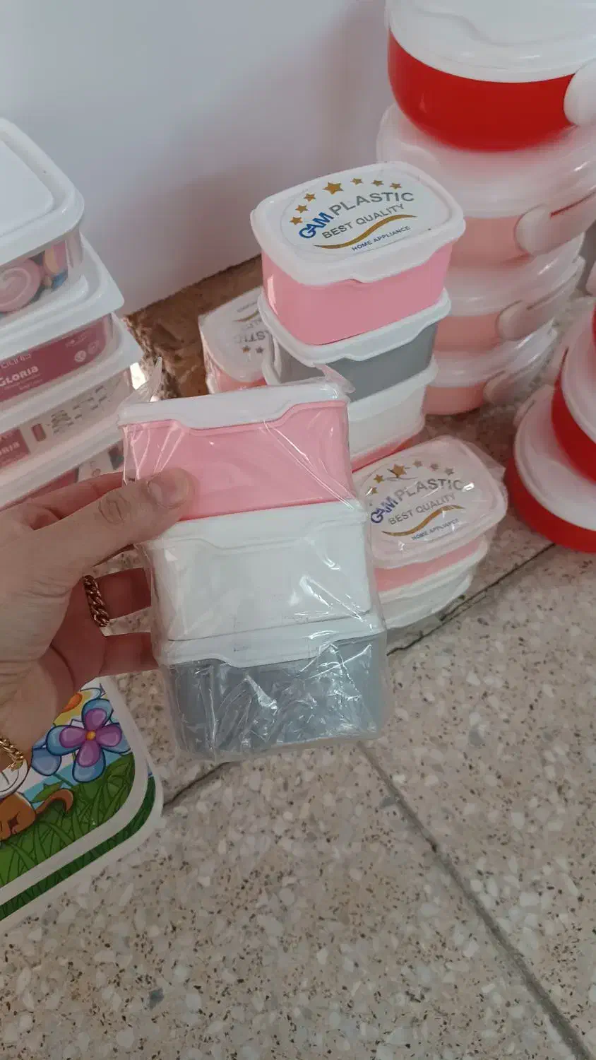 وسایل منزل|ظروف نگهدارنده، پلاستیکی، یک‌بارمصرف|قم, باغ کرباسی|دیوار