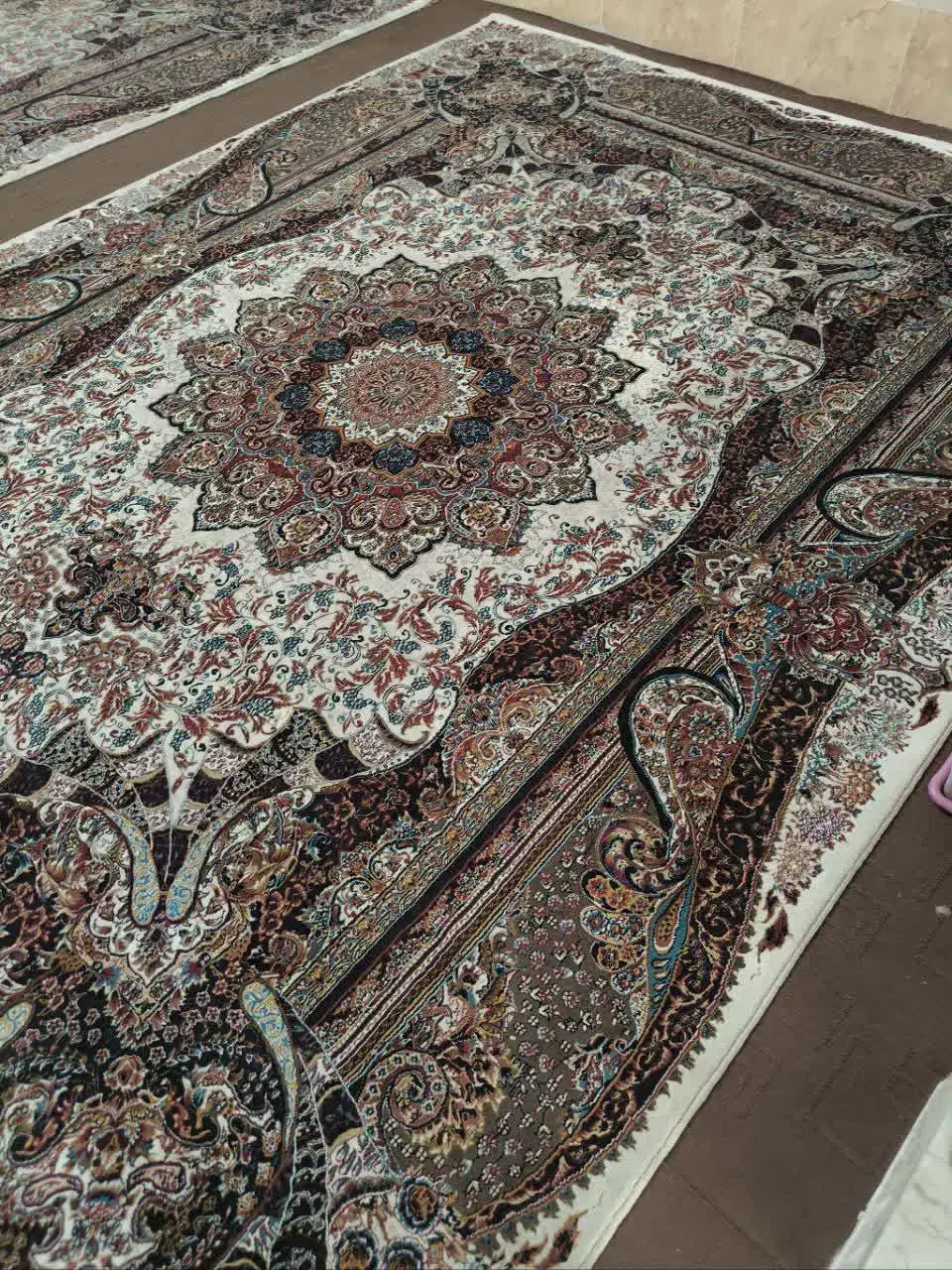 فرش جفت ۱۲متری|فرش|قم, نیروگاه|دیوار