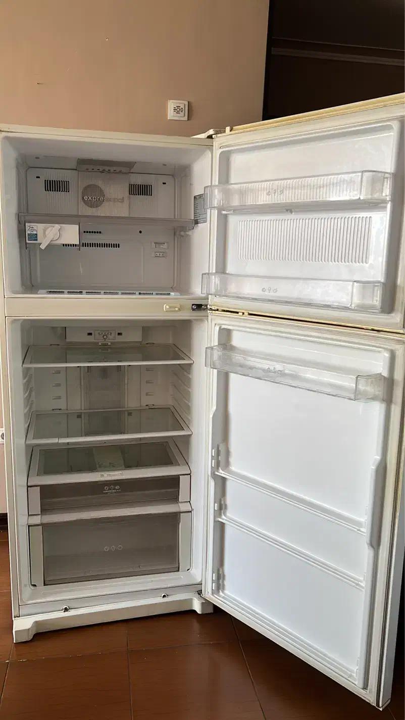 یخچال فریزر ال جی|یخچال و فریزر|شیراز, شهرک والفجر|دیوار