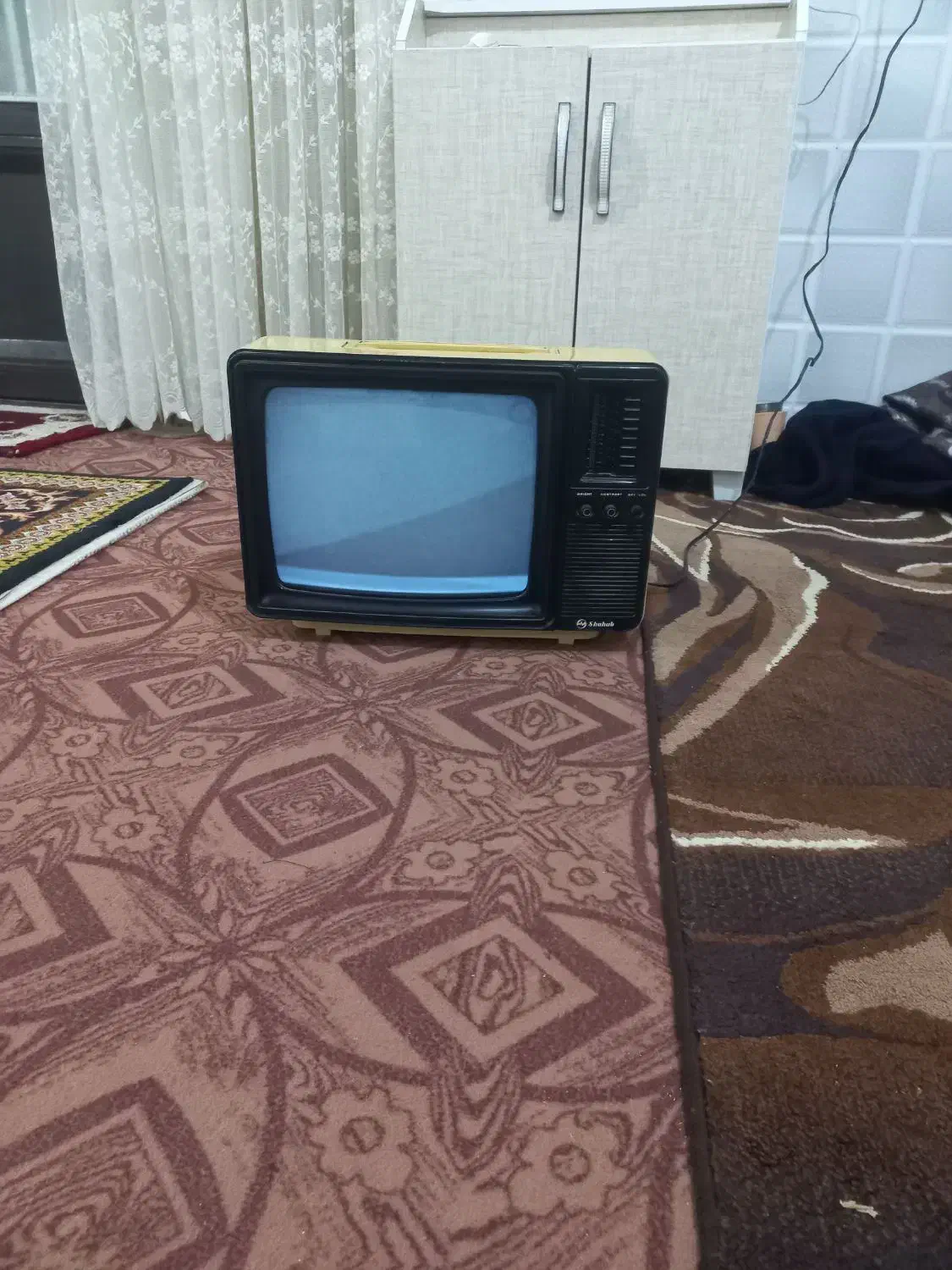 تلویزیون سیاه سفید سالم|تلویزیون و پروژکتور|گنبد کاووس, |دیوار