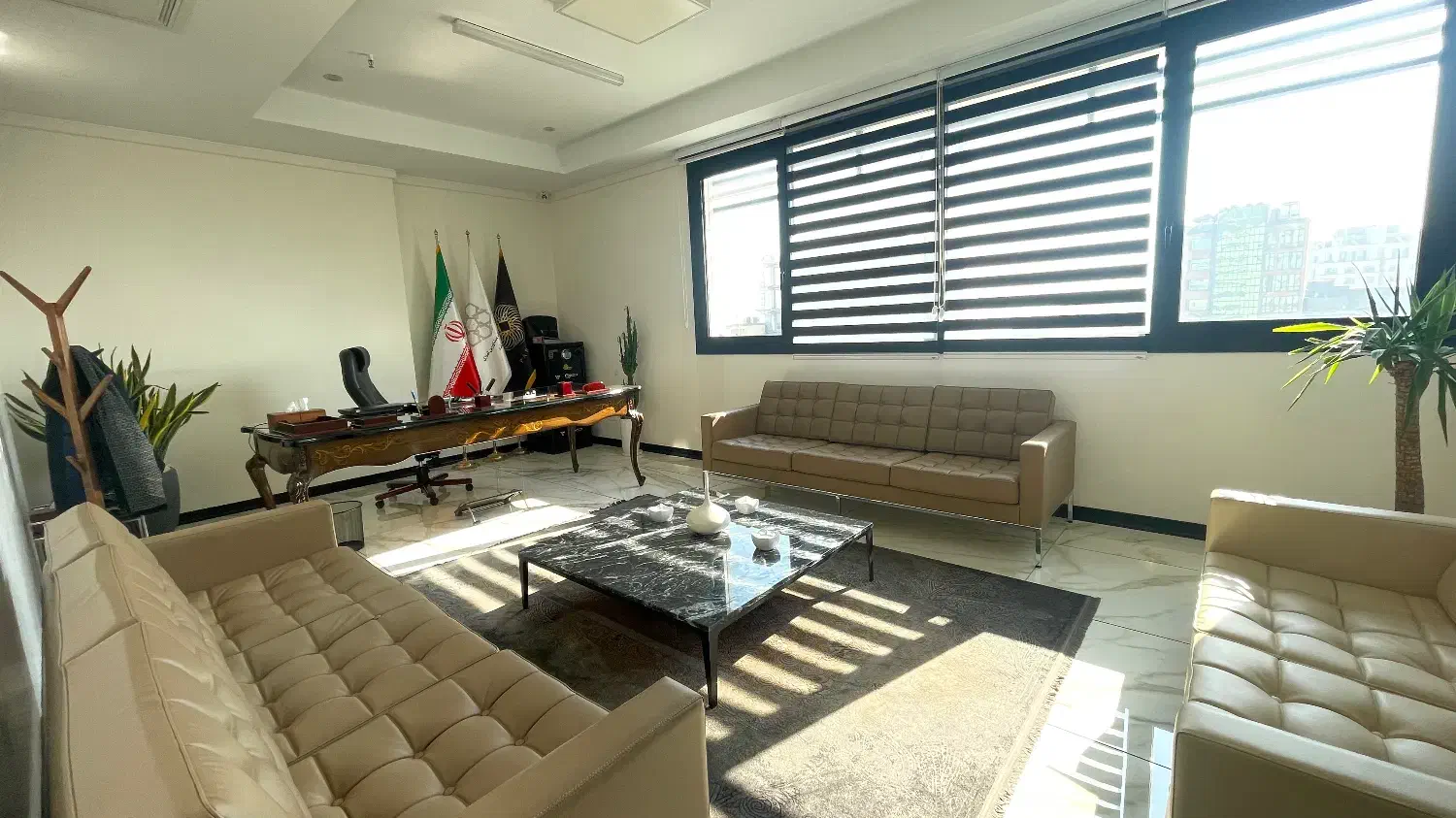 اجاره آپارتمان ۱۲۰ متری/سند اداری/برج اداری برند|اجارهٔ دفتر کار، اتاق اداری، مطب|تهران, زعفرانیه|دیوار