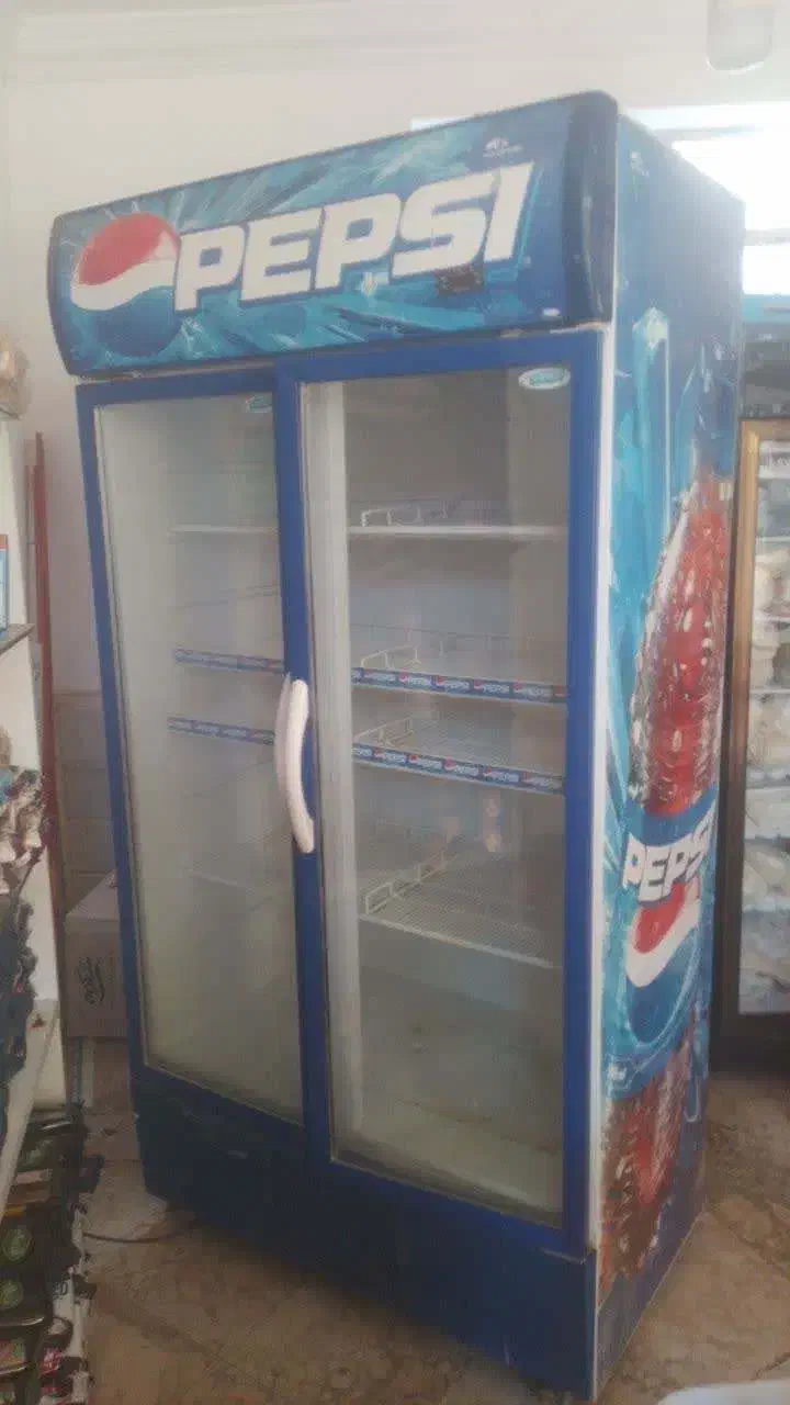 یخچال مغازه سالم و تمیز در حد نو بفروش میرسد|یخچال و فریزر|گناباد, |دیوار