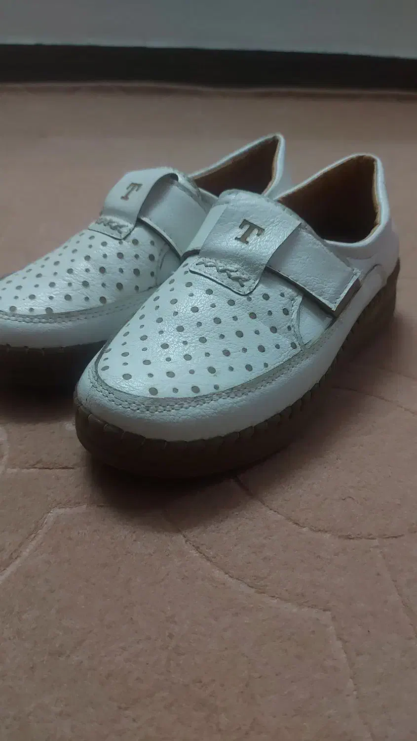 کفش|کیف، کفش، کمربند|بروجرد, |دیوار