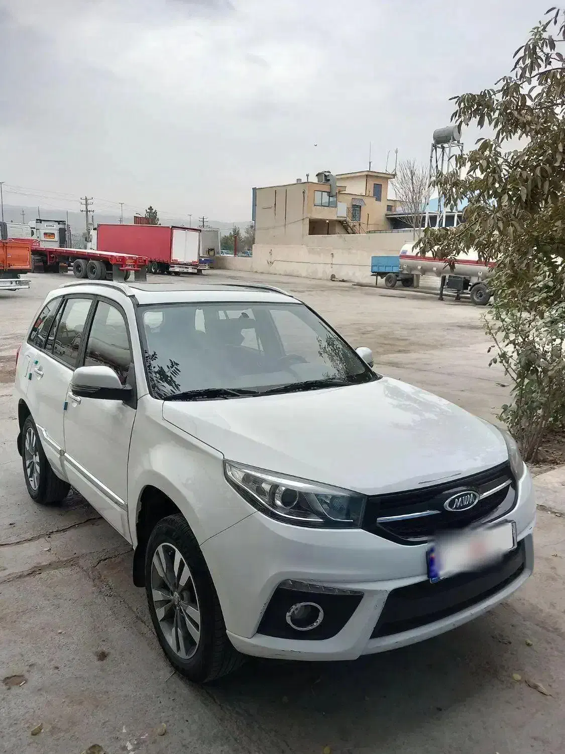 سواریامویام۹۵ایکس۳۳اتوماتبدونرنگ|خودرو سواری و وانت|بروجرد, |دیوار