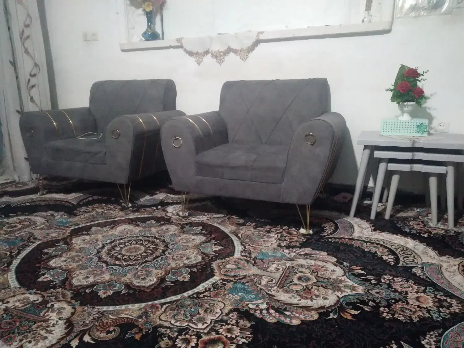 مبل  راحتی۷نفره|مبلمان خانگی و میز عسلی|قم, شهرک امام حسین|دیوار