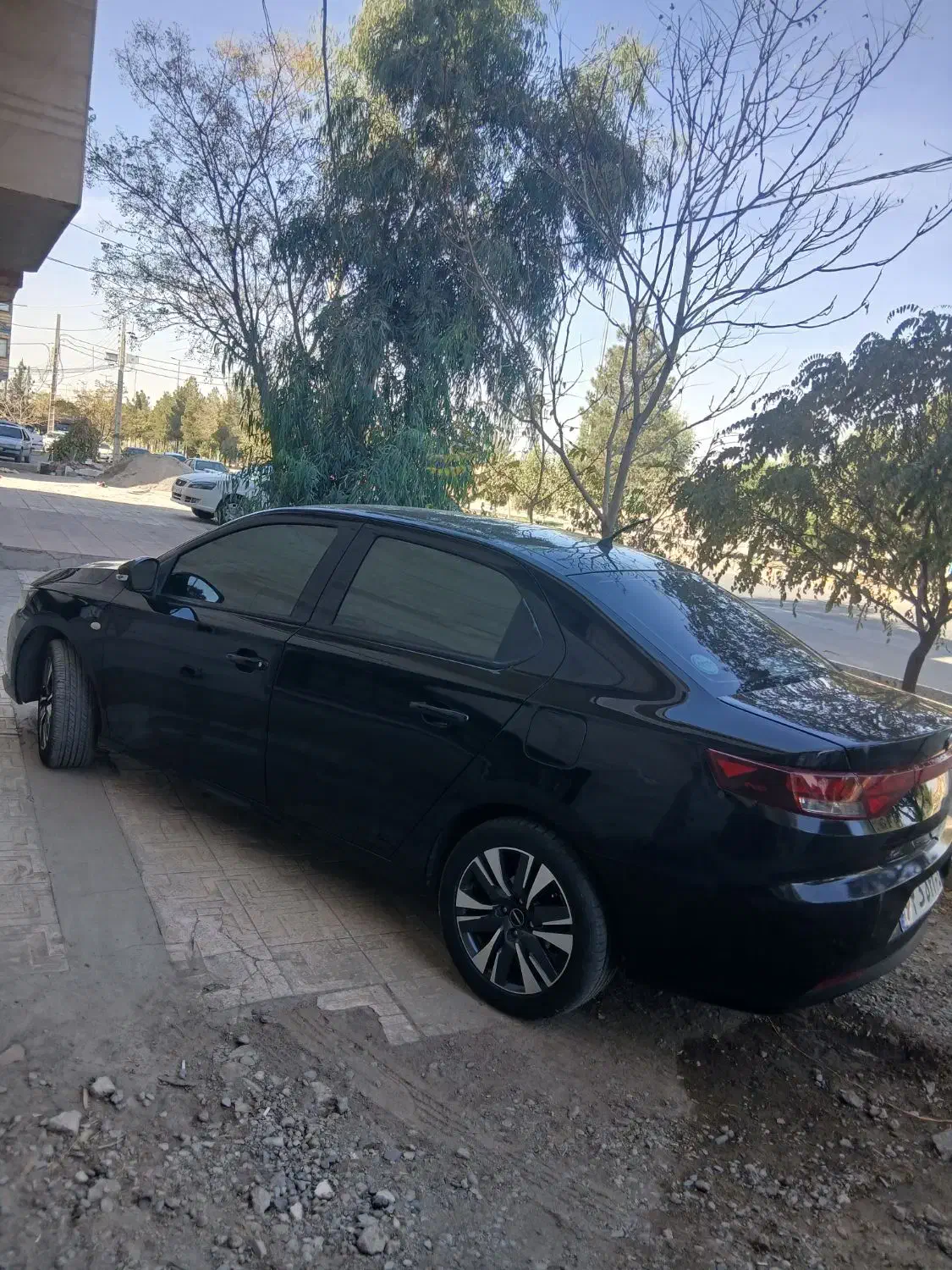 تارا مدل ۱۴۰۰۰ رنگی مشکی دنده|خودرو سواری و وانت|سیرجان, |دیوار