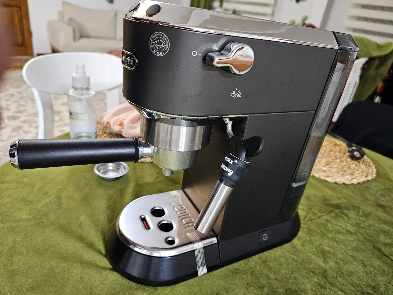 اسپرسو ساز دلونگی ۶۸۵ با فاکتور|سماور، چایساز، قهوهساز|تهران, اختیاریه|دیوار