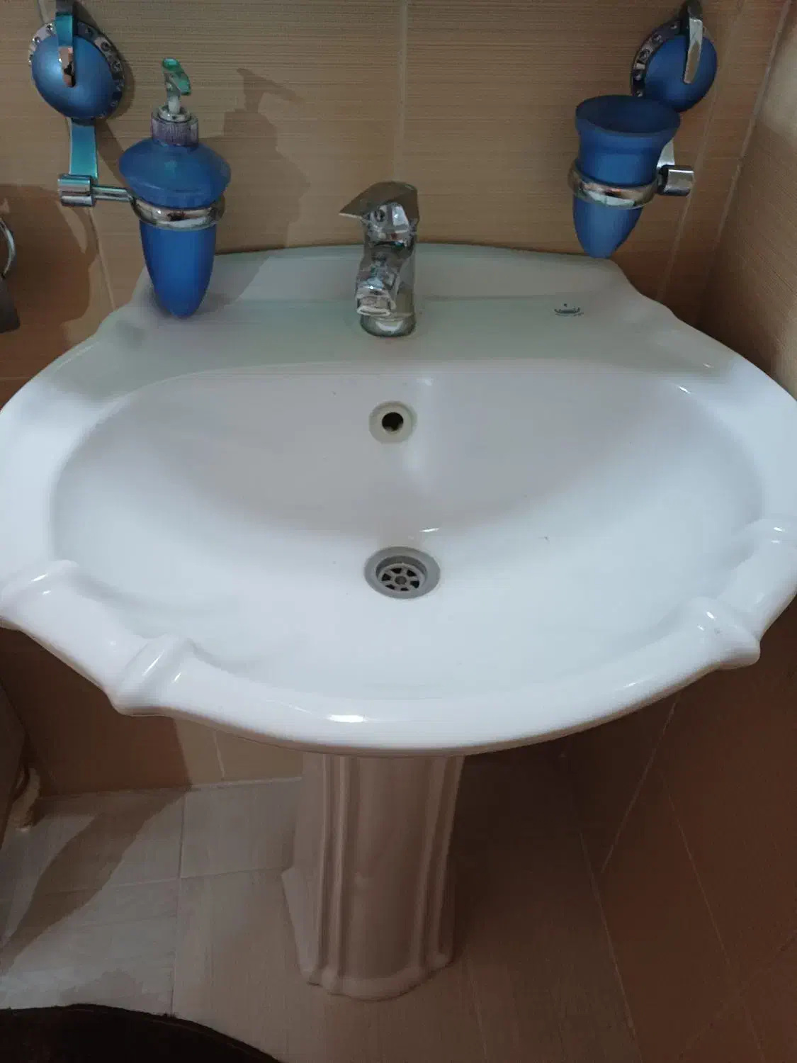 روشویی سالم وتمیز|لوازم سرویس بهداشتی|اسلام‌‌آباد غرب, |دیوار