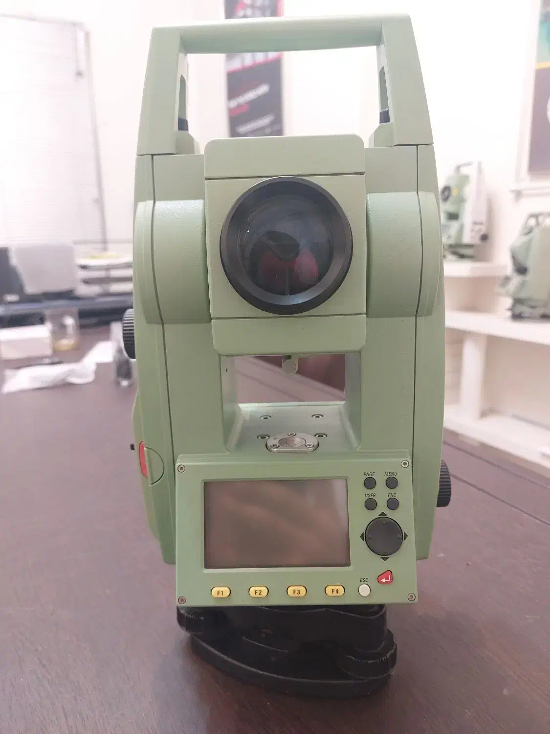 دوربین نقشه برداری لایکا TCR407|ابزارآلات|تهران, نصرت|دیوار