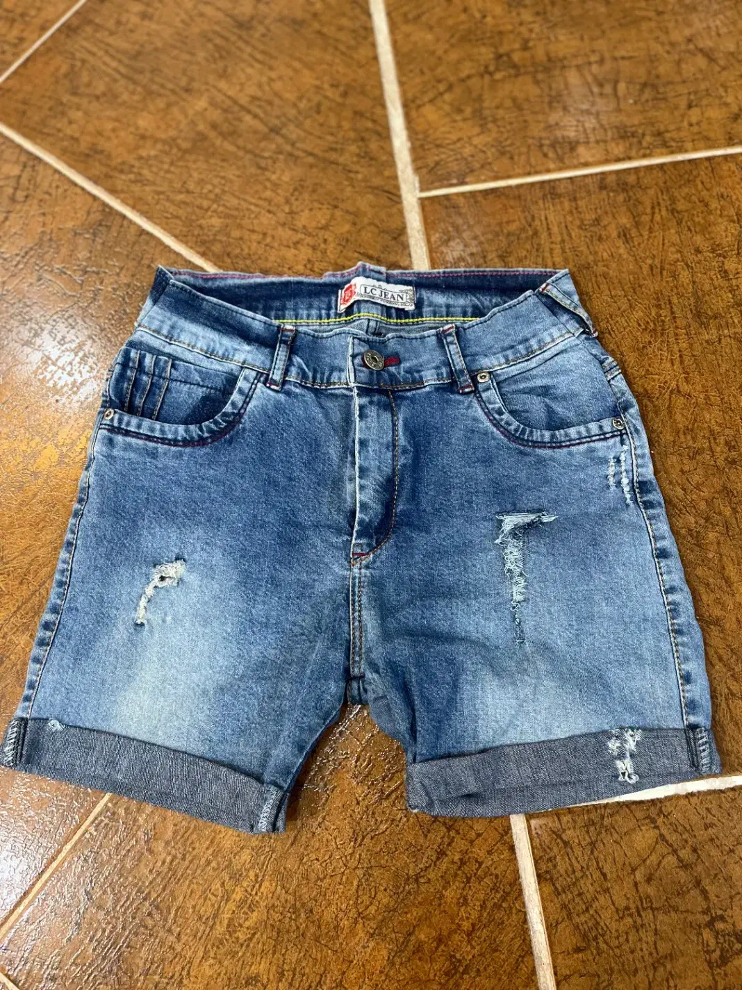 لباس زنانه|لباس|لنگرود, |دیوار