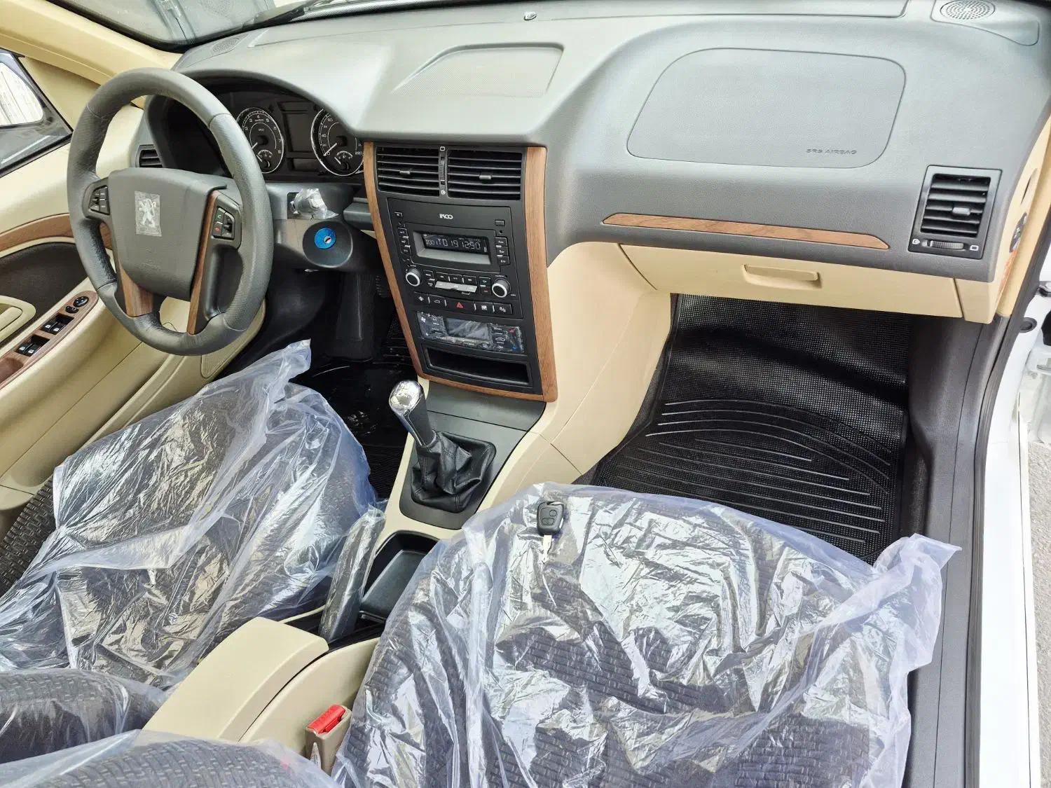 پژو پارس tu5 مدل ۱۴۰۱ دریچه گاز سیمی صفر|خودرو سواری و وانت|شیراز, زیباشهر|دیوار