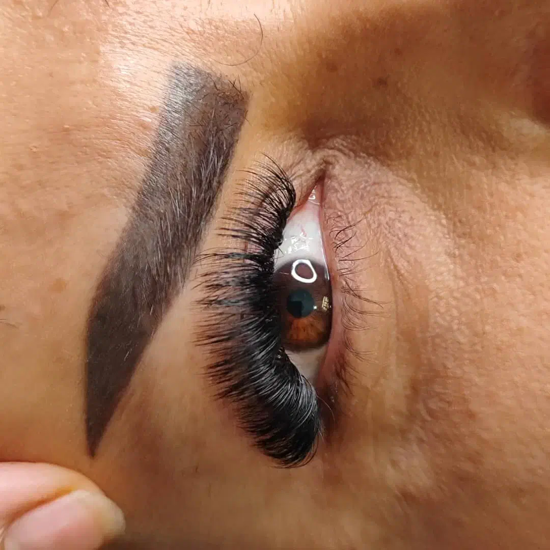 آموزش اکستنشن مژه همراه با مدرک فنی حرفه ای|خدمات آرایشگری و زیبایی|کاشان, مفتح|دیوار