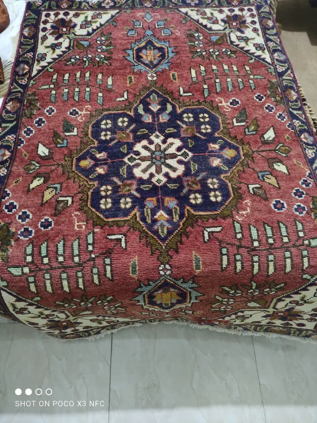 قالیچه قدیمی کهنه|فرش|تهران, شهران جنوبی|دیوار