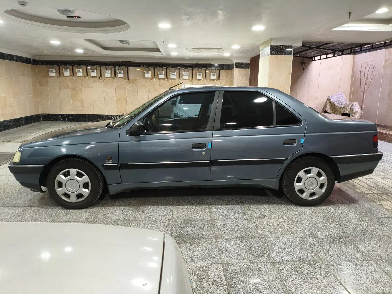 پژو ۴۰۵ مدل ۹۸|خودرو سواری و وانت|تهران, شهرک شریعتی|دیوار