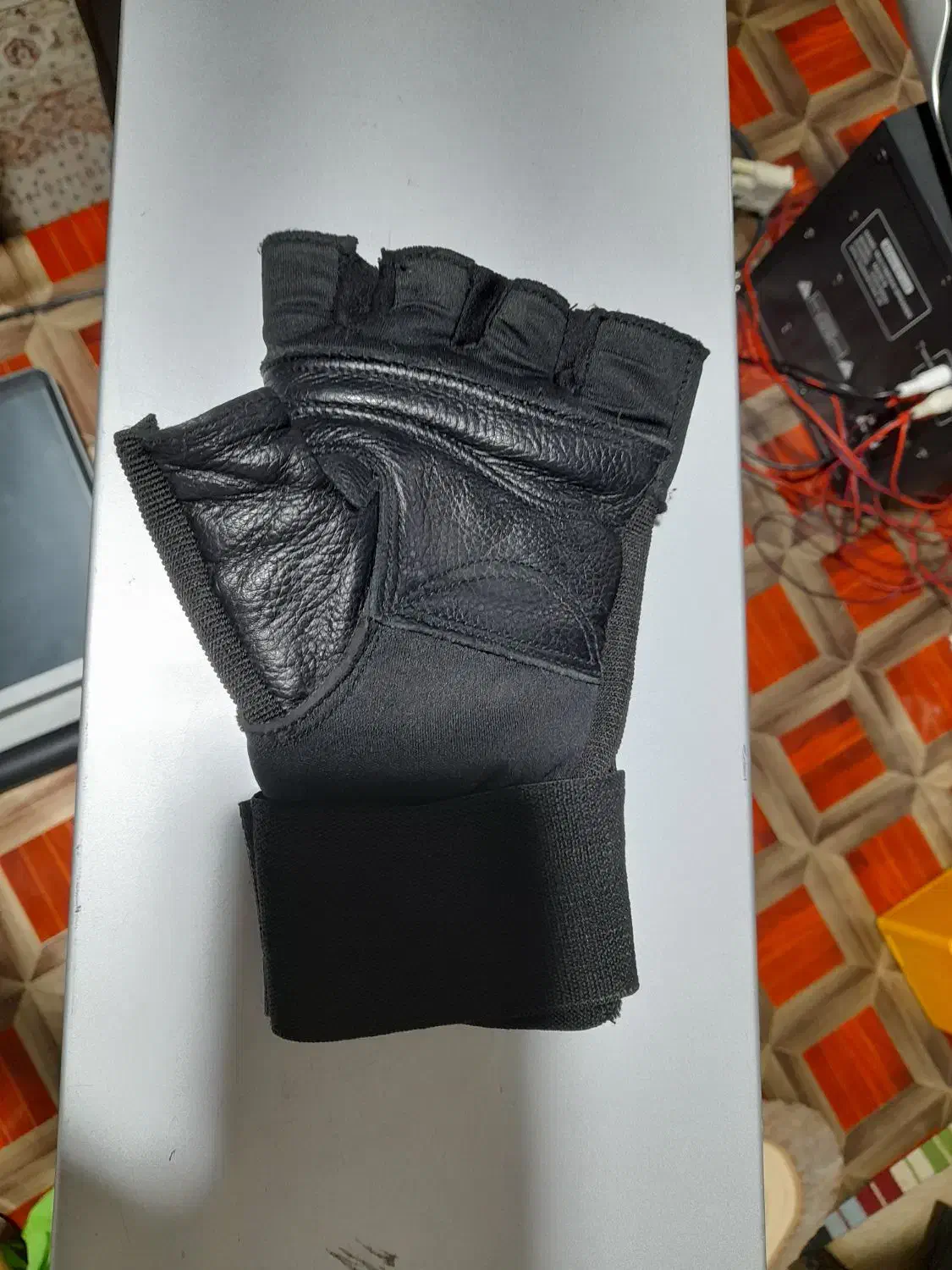 دستکش گمشده دوچرخه سواری|تجهیزات ورزشی|شوشتر, |دیوار